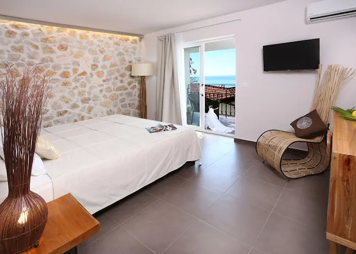 Pantokrator Hotel
